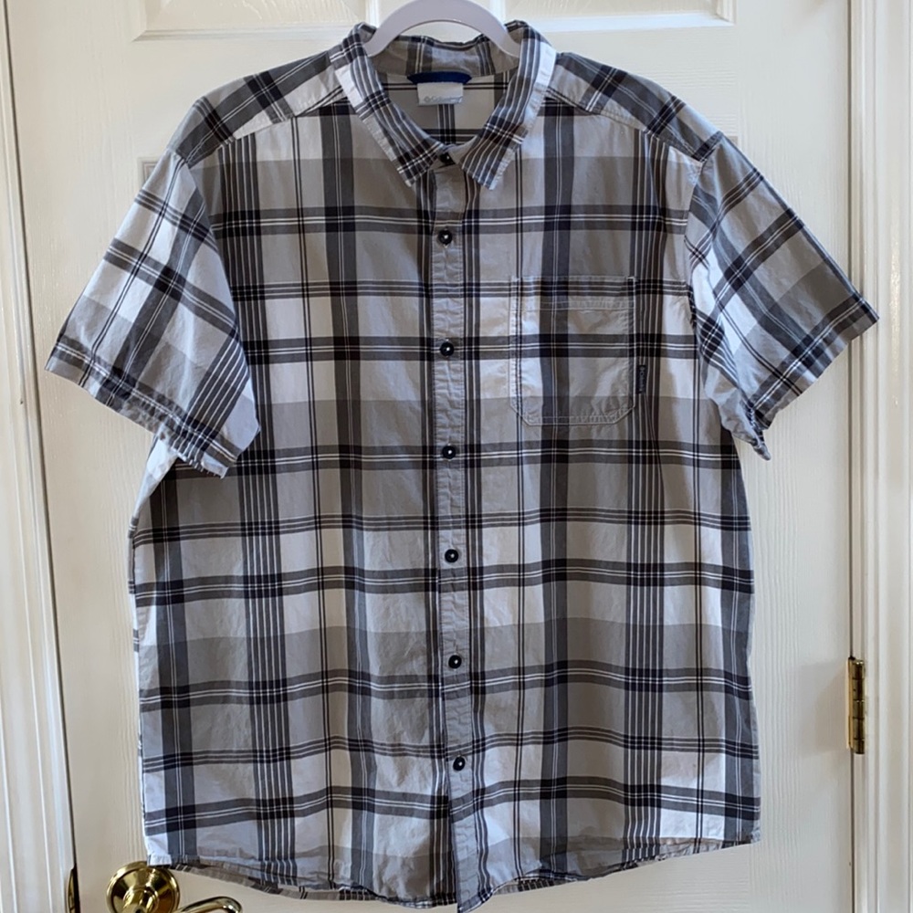 Columbia Button Up Shirt Size XL